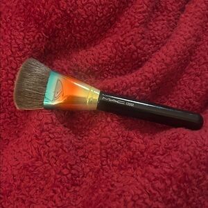MAC Cosmetics 125SE Brush (limited edition)